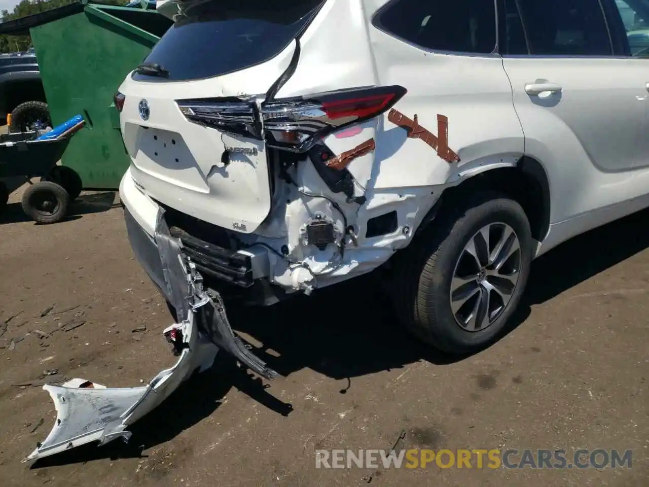 9 Photograph of a damaged car 5TDHBRCH8LS510830 TOYOTA HIGHLANDER 2020