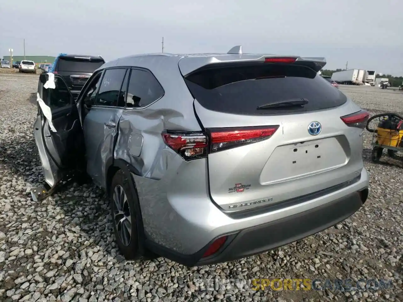 3 Photograph of a damaged car 5TDHBRCH9LS513252 TOYOTA HIGHLANDER 2020