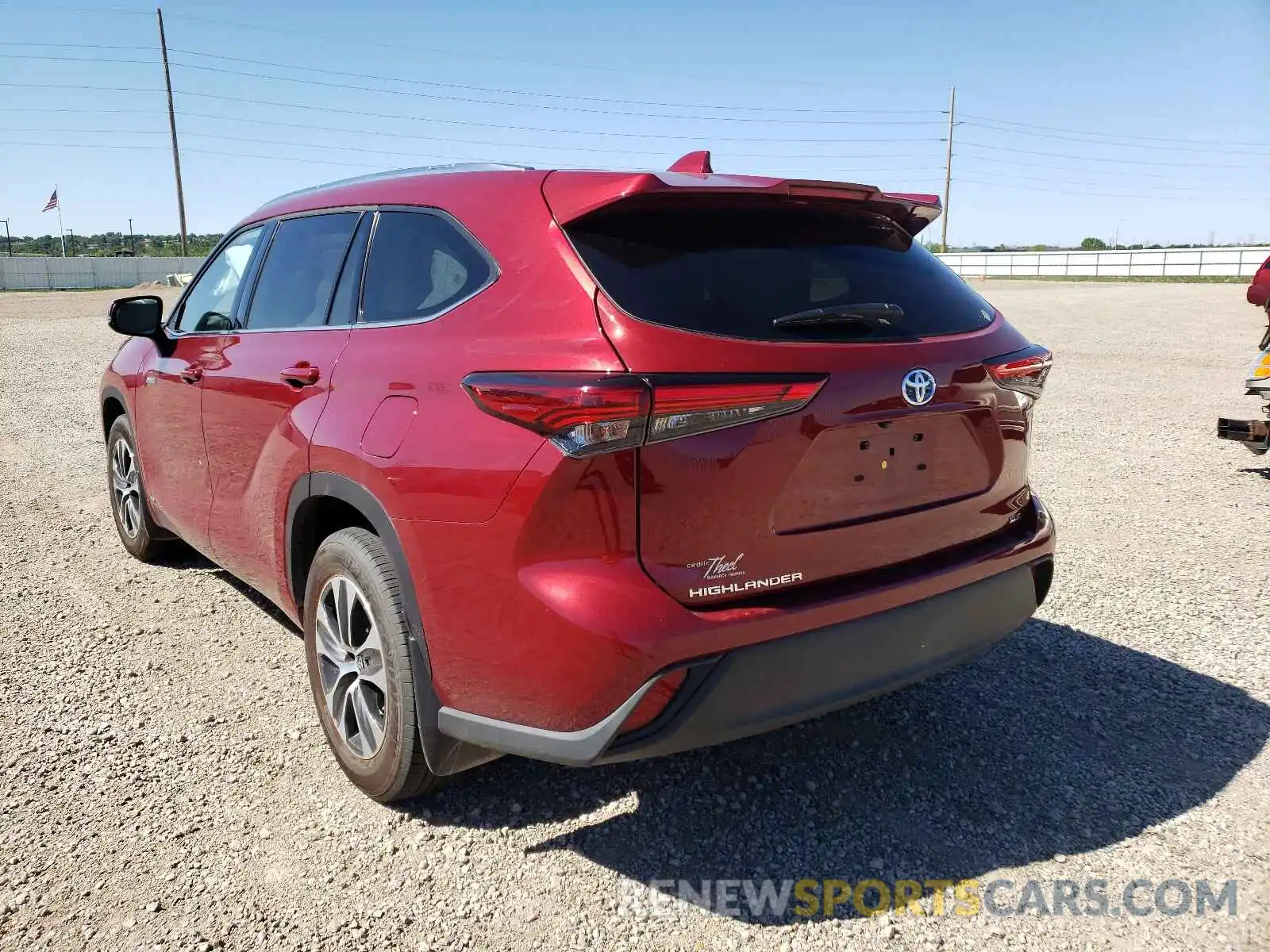 3 Photograph of a damaged car 5TDHBRCHXLS006800 TOYOTA HIGHLANDER 2020