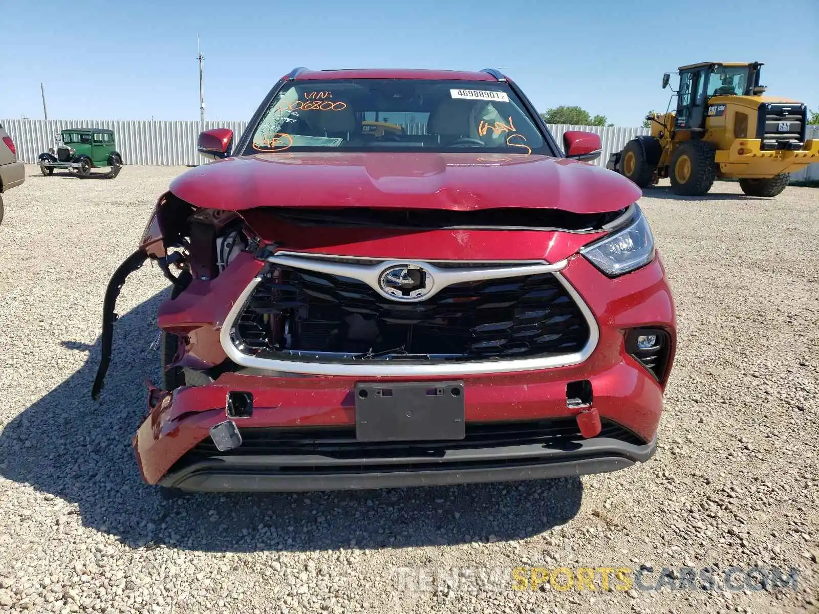 9 Photograph of a damaged car 5TDHBRCHXLS006800 TOYOTA HIGHLANDER 2020