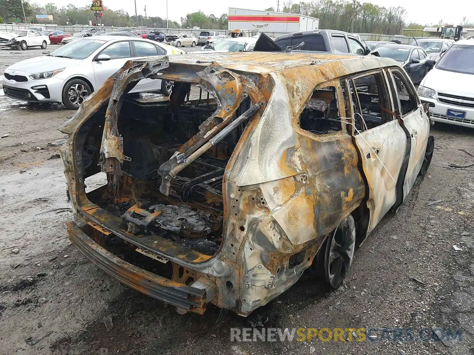 4 Photograph of a damaged car 5TDHZRAH1LS002780 TOYOTA HIGHLANDER 2020