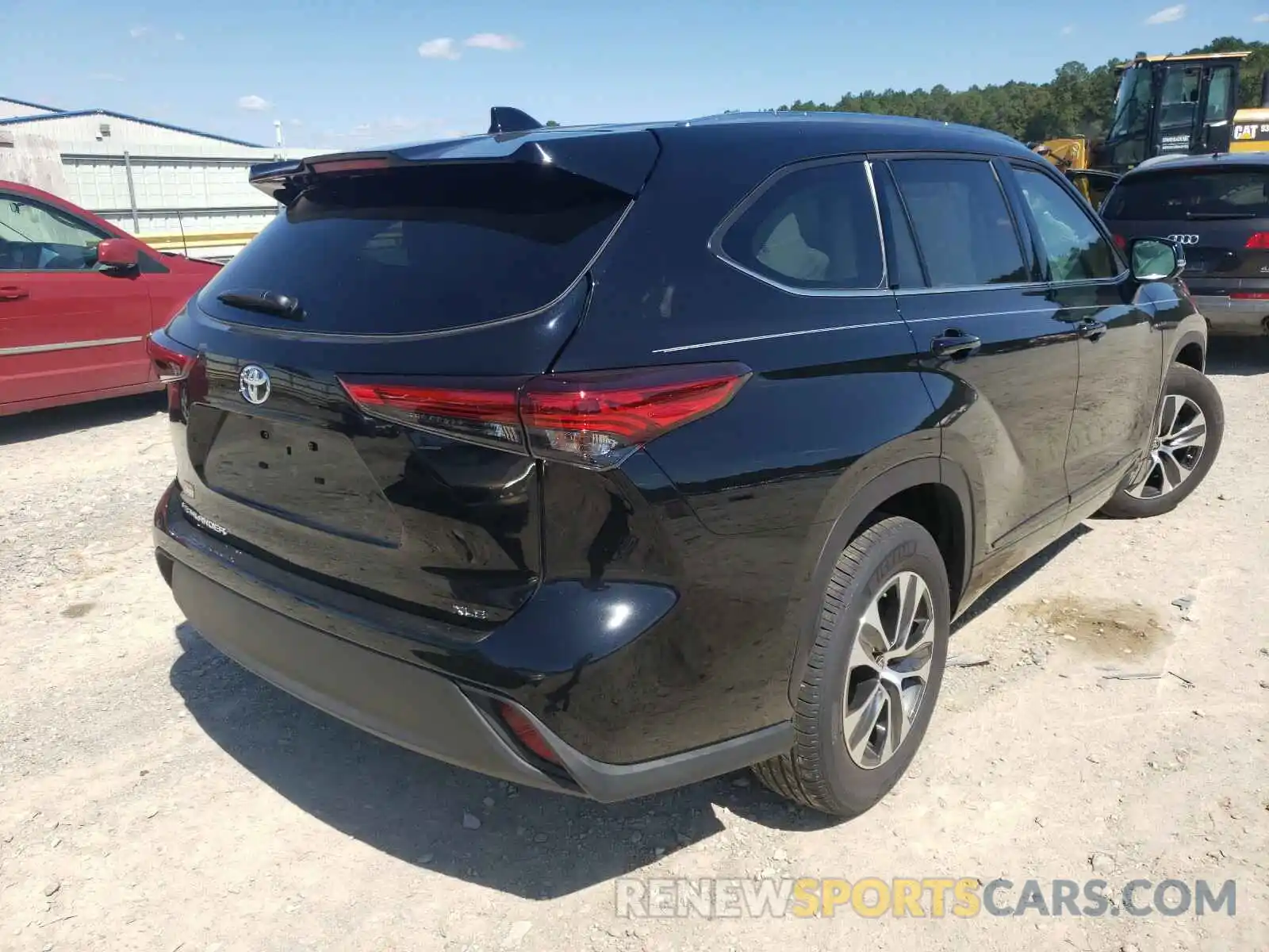 4 Photograph of a damaged car 5TDHZRAH1LS507167 TOYOTA HIGHLANDER 2020