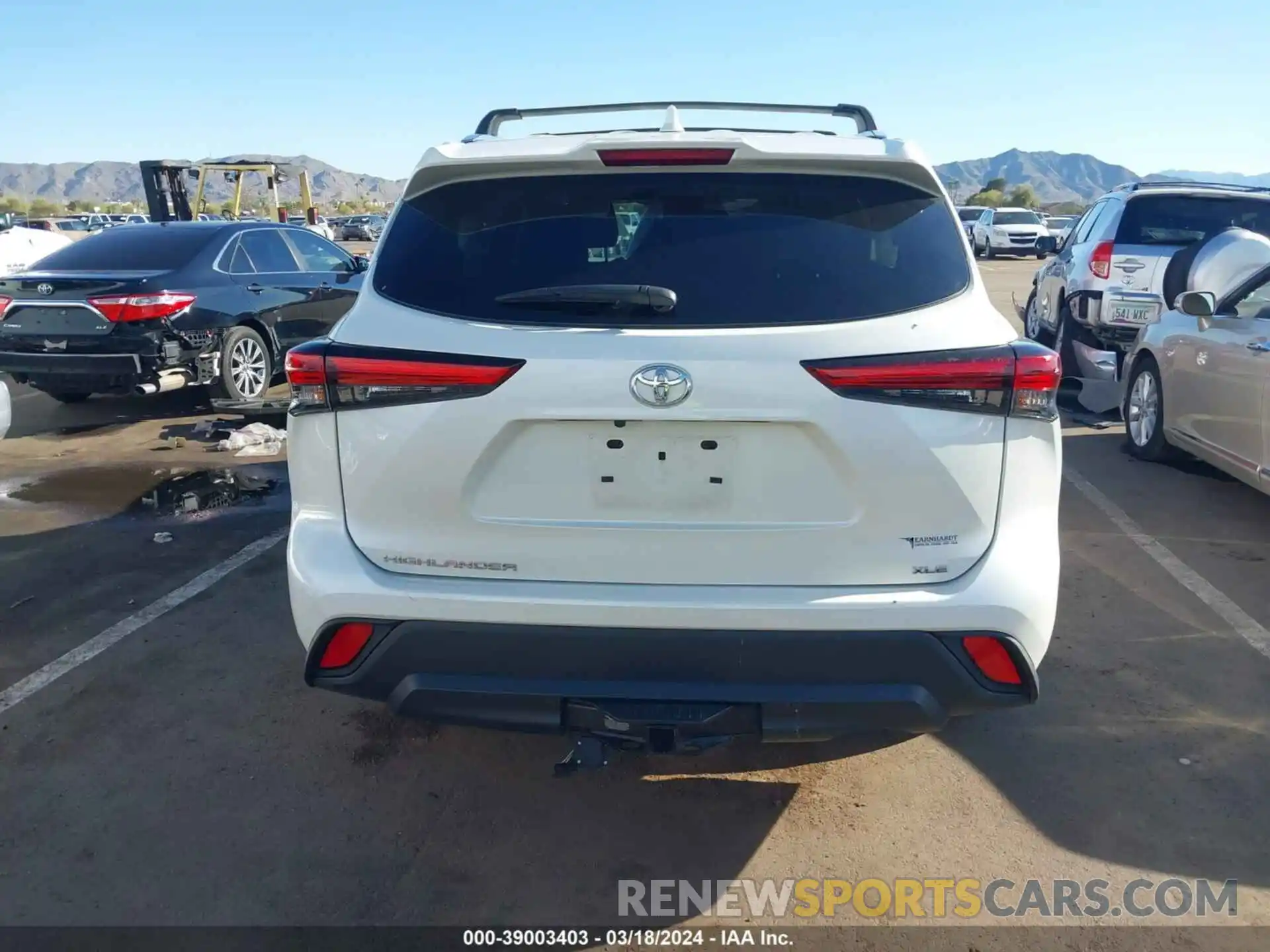 16 Photograph of a damaged car 5TDHZRAH2LS509168 TOYOTA HIGHLANDER 2020