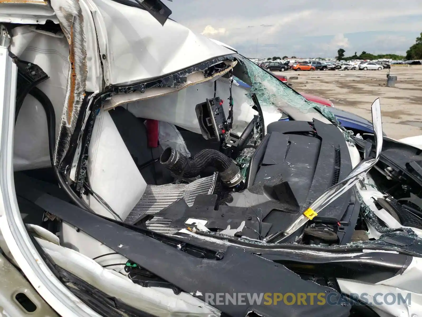 5 Photograph of a damaged car 5TDHZRAH3LS513049 TOYOTA HIGHLANDER 2020