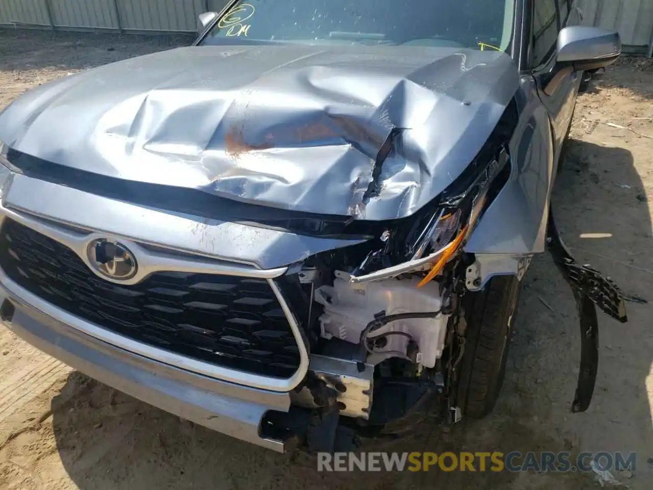 9 Photograph of a damaged car 5TDHZRAH4LS022912 TOYOTA HIGHLANDER 2020