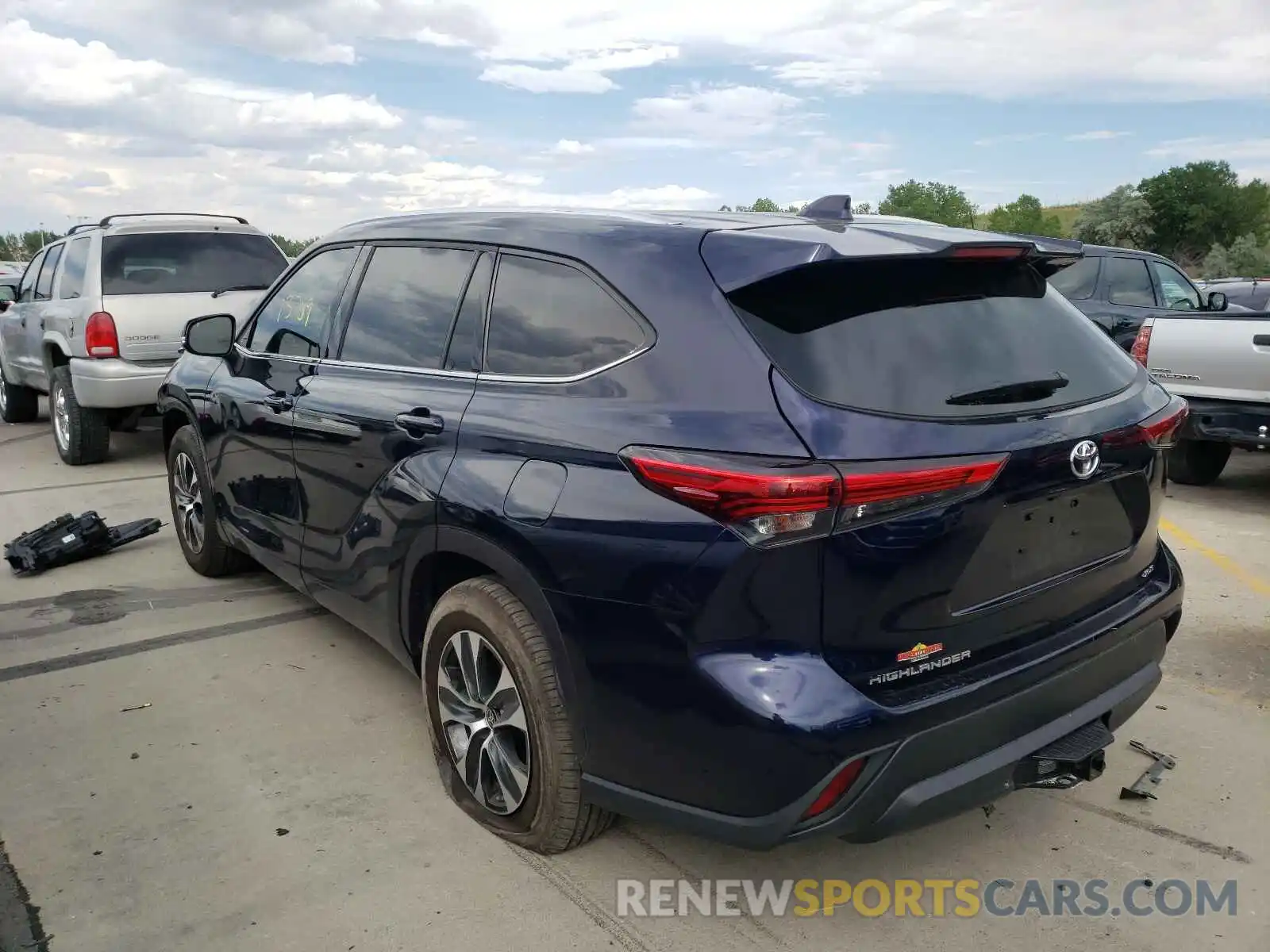 3 Photograph of a damaged car 5TDHZRAH4LS504165 TOYOTA HIGHLANDER 2020