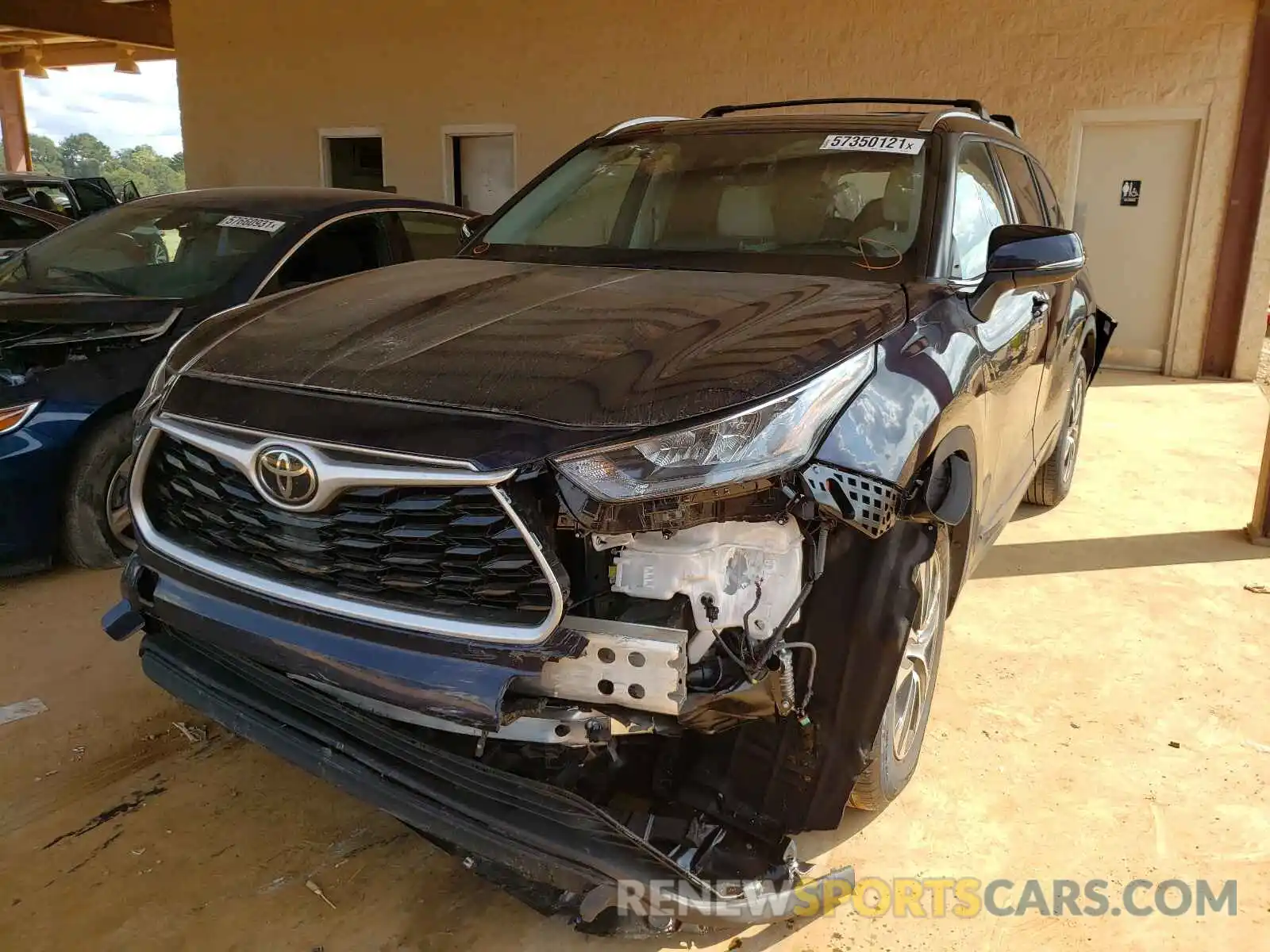 2 Photograph of a damaged car 5TDHZRAH5LS017928 TOYOTA HIGHLANDER 2020