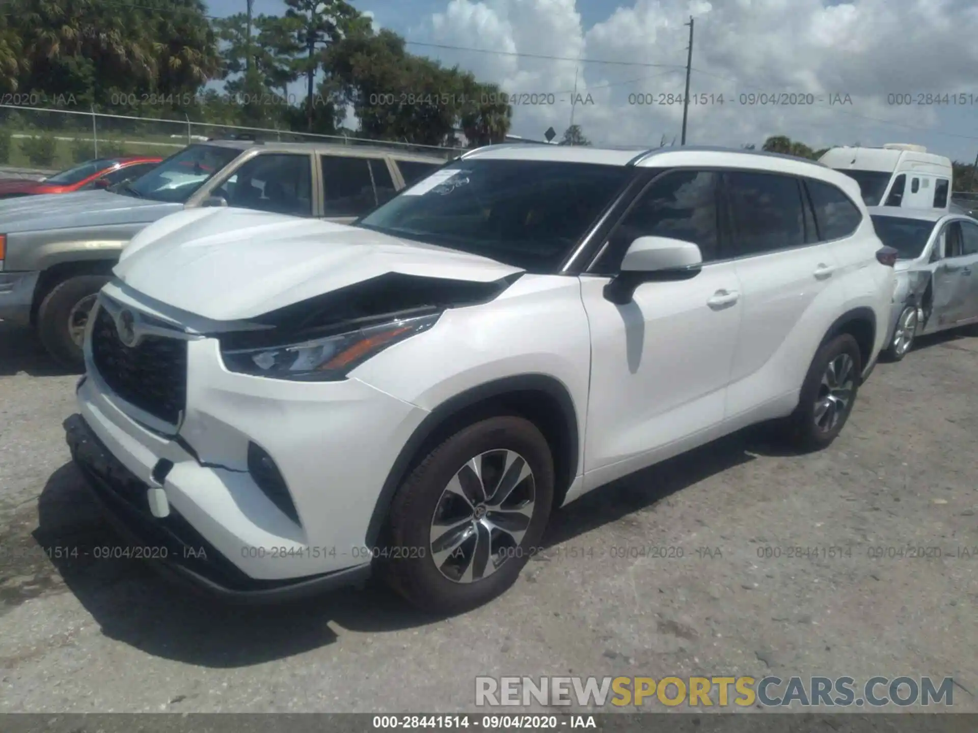 2 Photograph of a damaged car 5TDHZRAH5LS506278 TOYOTA HIGHLANDER 2020