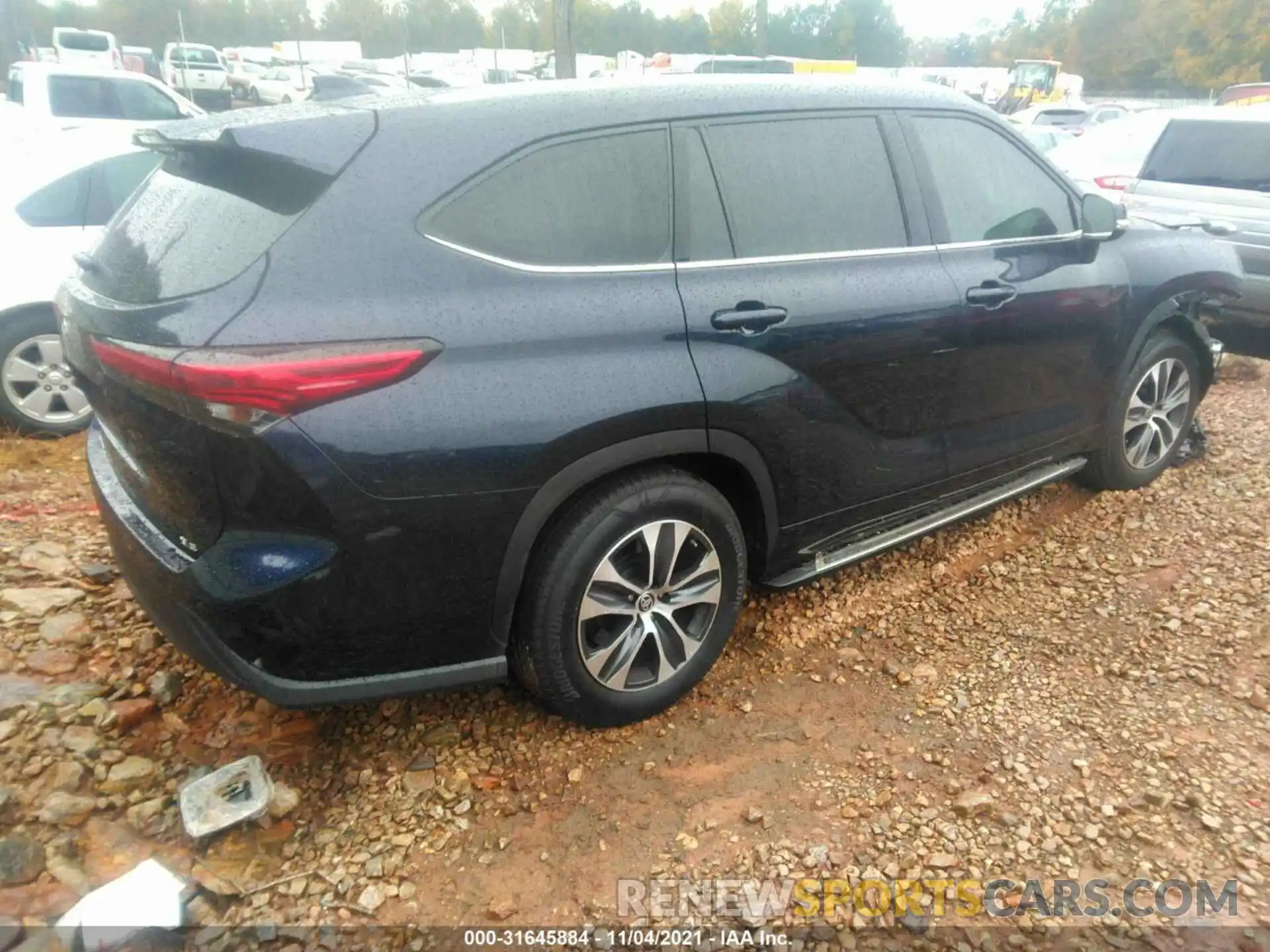 4 Photograph of a damaged car 5TDHZRAH6LS018019 TOYOTA HIGHLANDER 2020