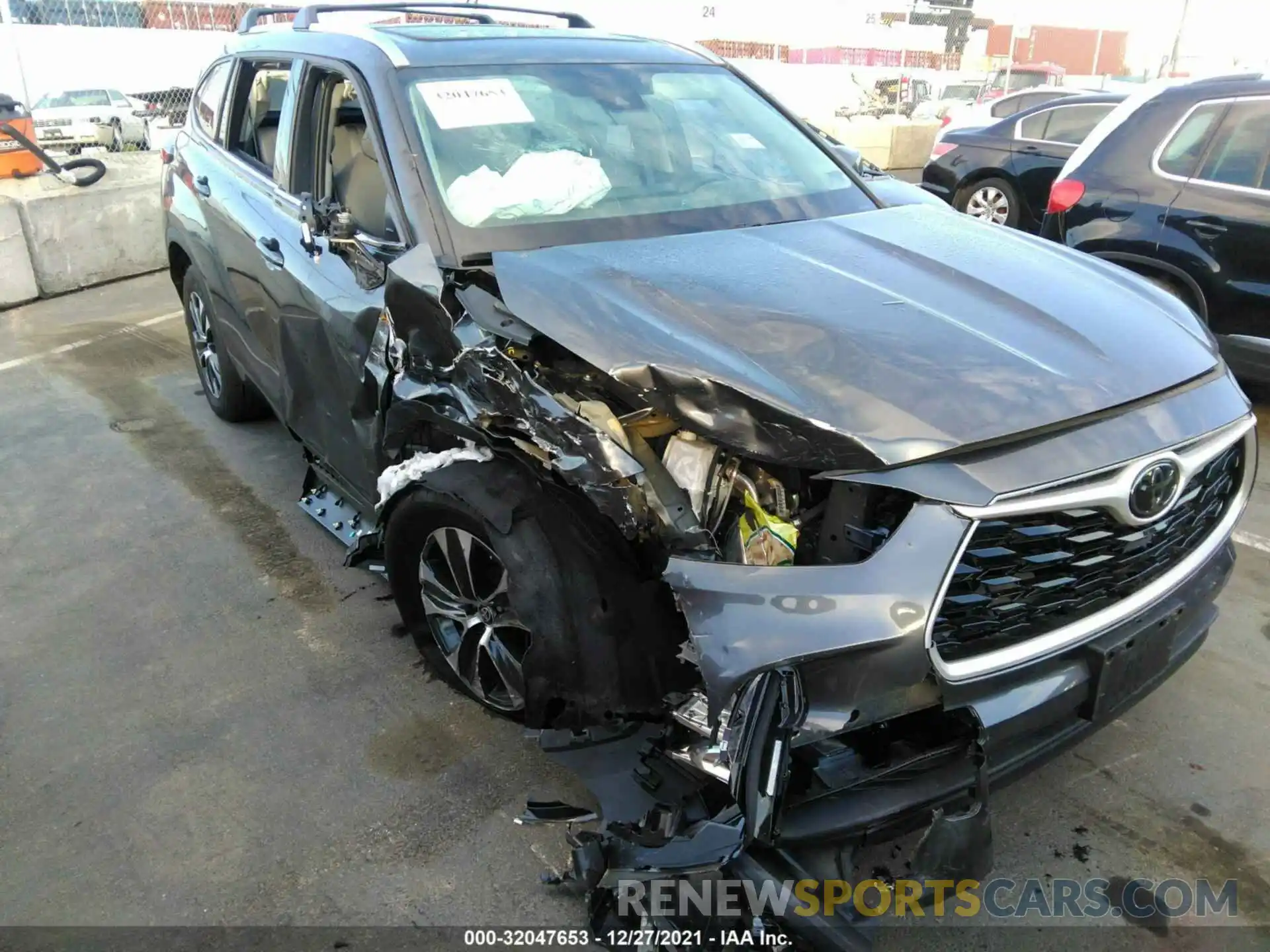 6 Photograph of a damaged car 5TDHZRAH6LS022104 TOYOTA HIGHLANDER 2020