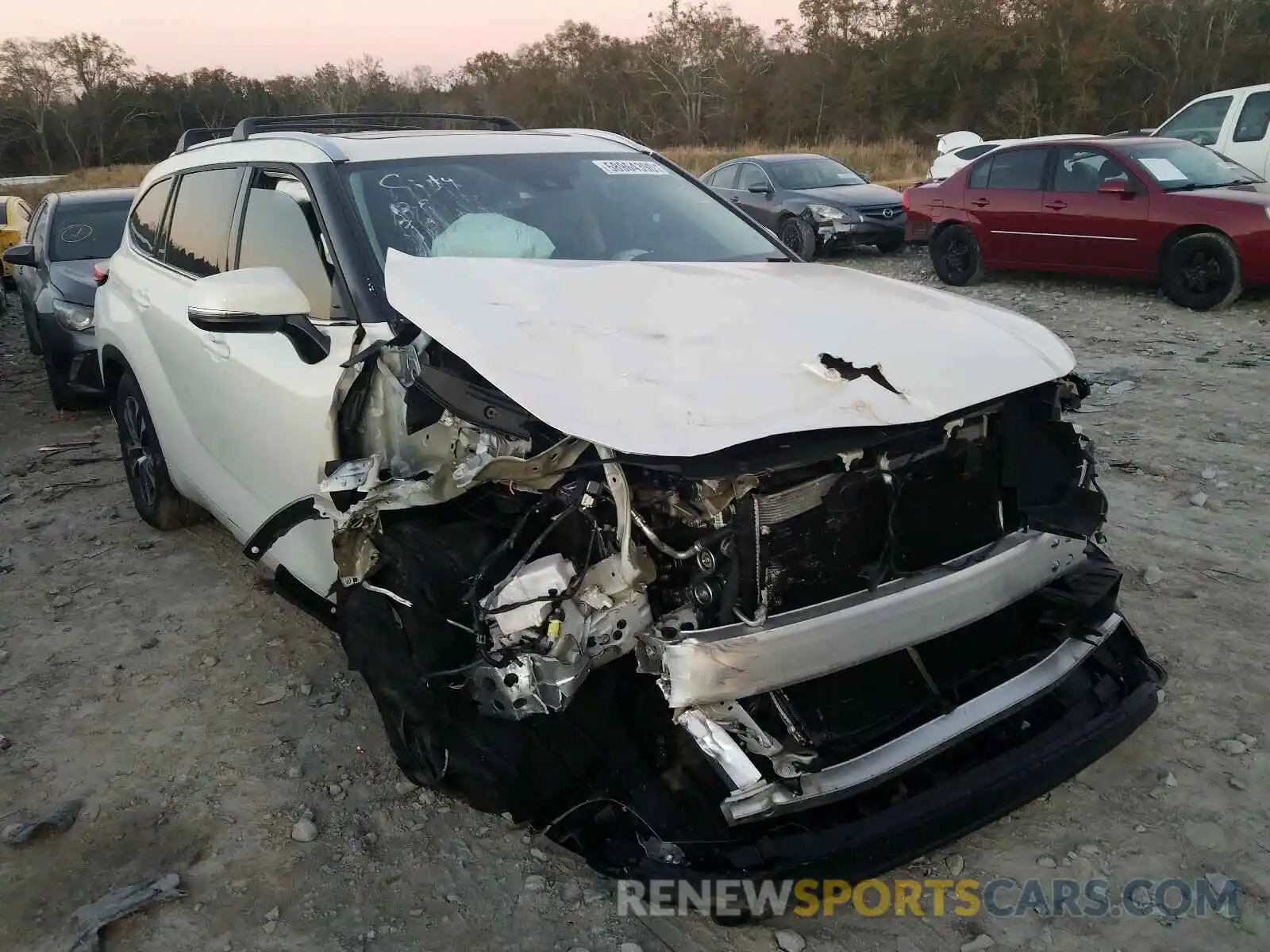 1 Photograph of a damaged car 5TDHZRAH7LS503849 TOYOTA HIGHLANDER 2020