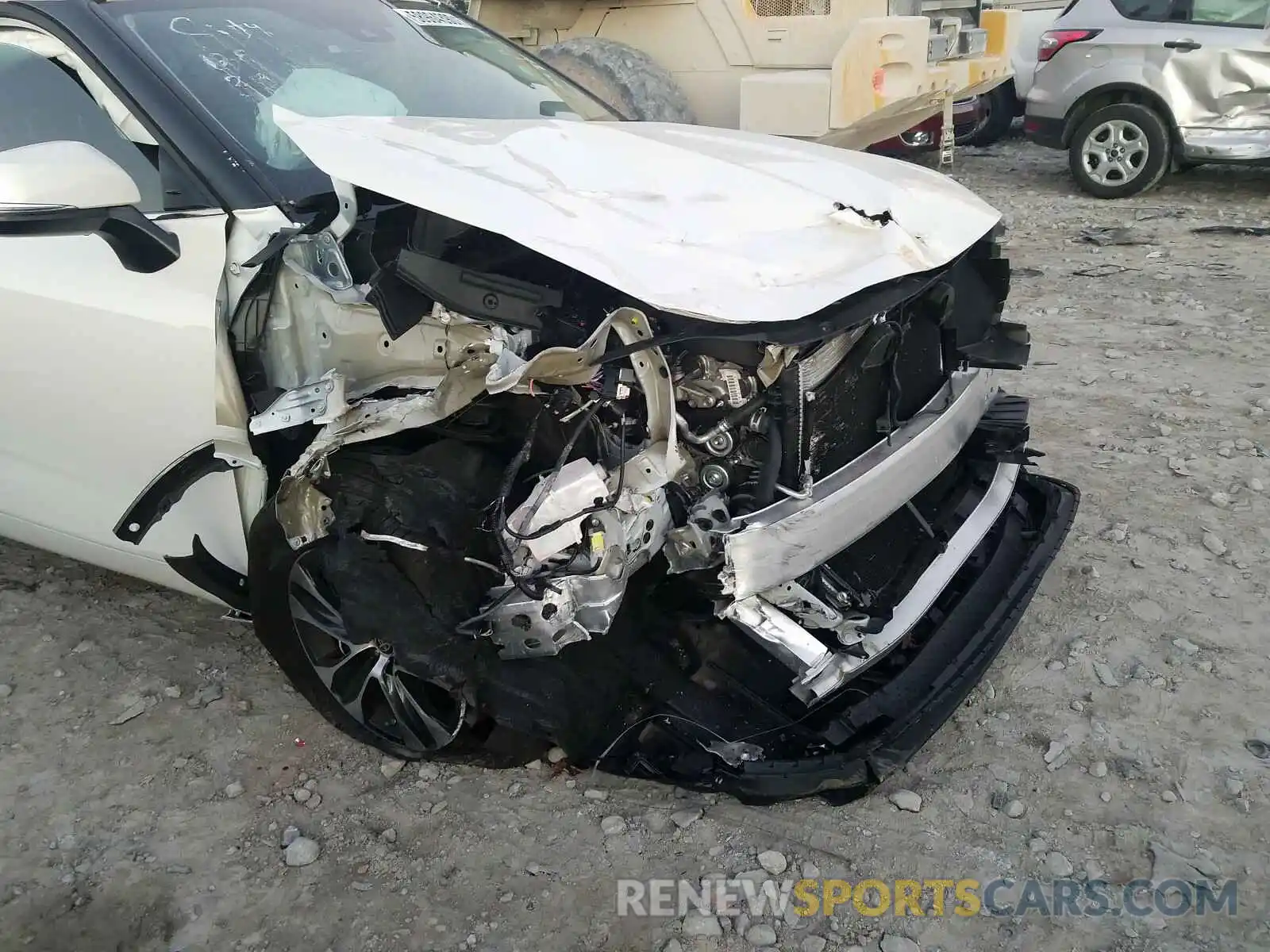 9 Photograph of a damaged car 5TDHZRAH7LS503849 TOYOTA HIGHLANDER 2020