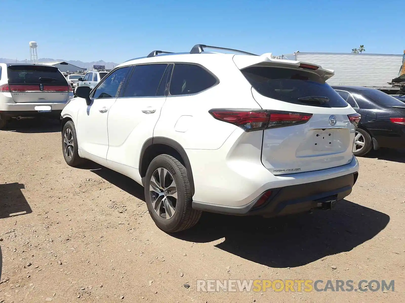 3 Photograph of a damaged car 5TDHZRAH7LS508582 TOYOTA HIGHLANDER 2020