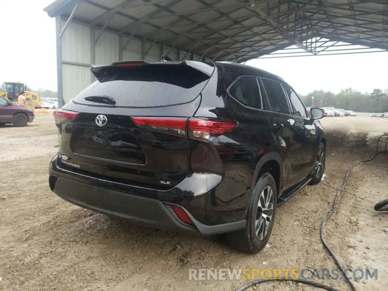 4 Photograph of a damaged car 5TDHZRAH8LS015588 TOYOTA HIGHLANDER 2020