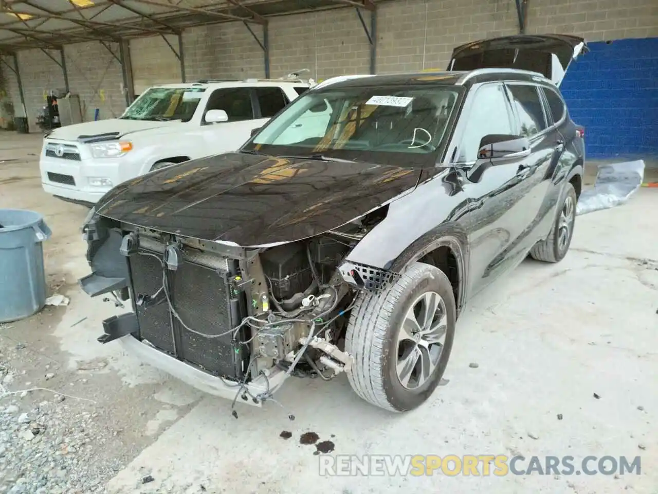 2 Photograph of a damaged car 5TDHZRAH8LS031158 TOYOTA HIGHLANDER 2020