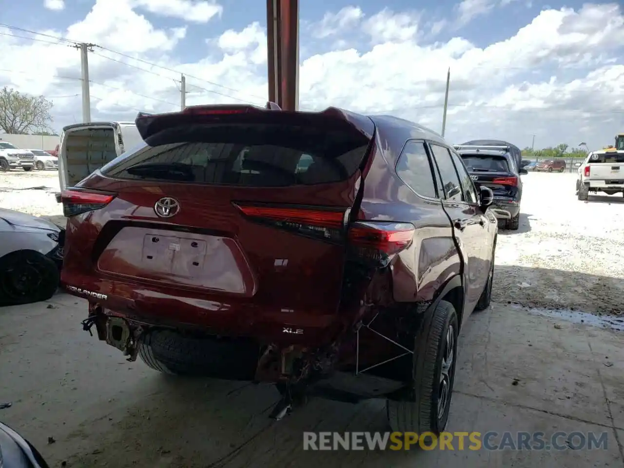 9 Photograph of a damaged car 5TDHZRAH8LS510390 TOYOTA HIGHLANDER 2020