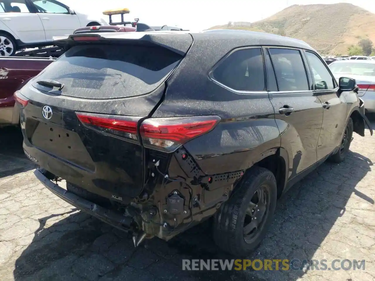 4 Photograph of a damaged car 5TDHZRAH9LS007385 TOYOTA HIGHLANDER 2020