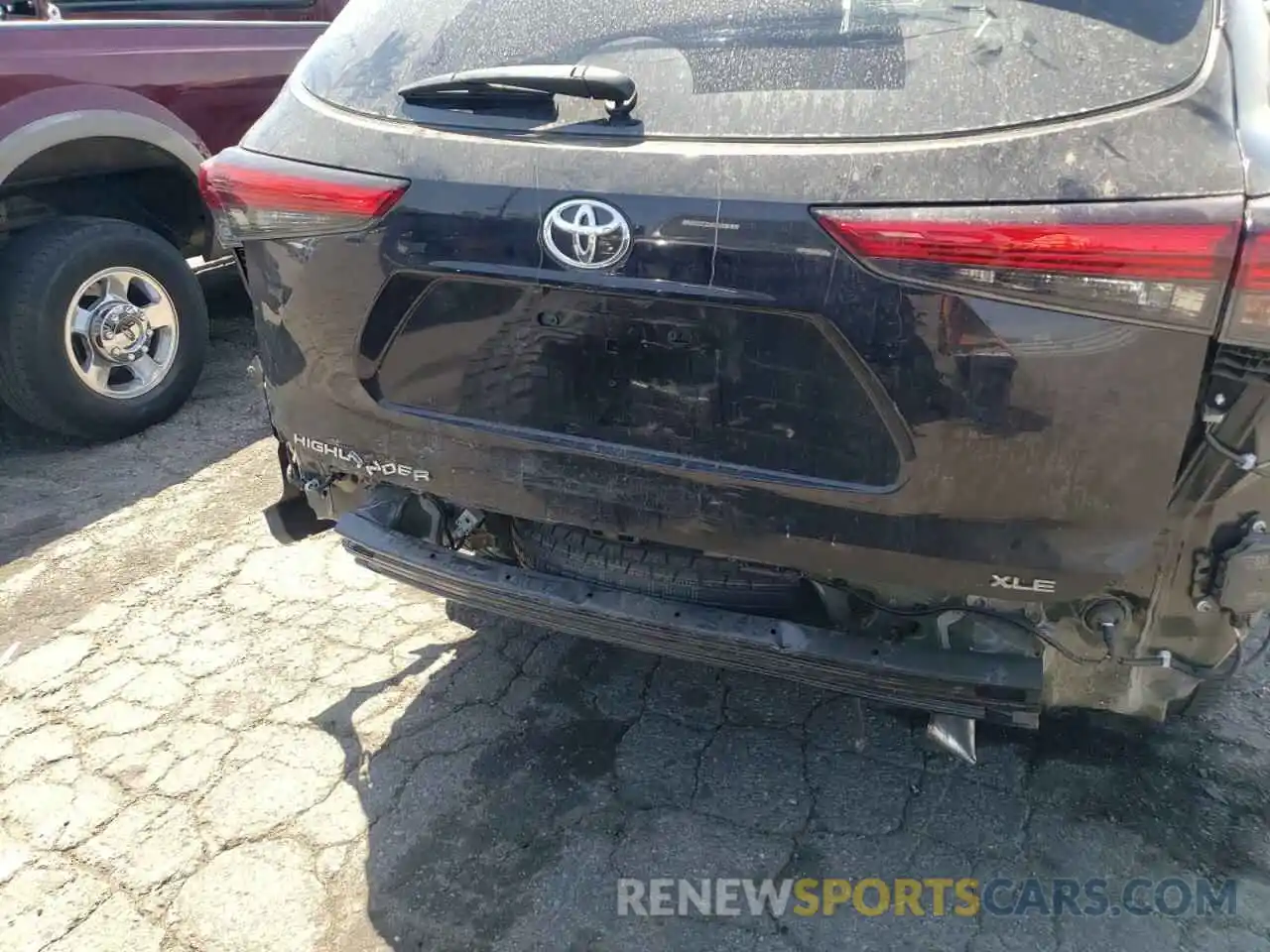 9 Photograph of a damaged car 5TDHZRAH9LS007385 TOYOTA HIGHLANDER 2020