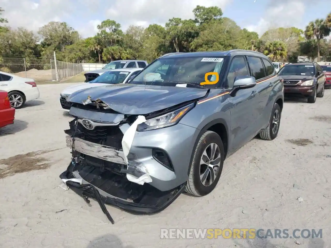 2 Photograph of a damaged car 5TDHZRAH9LS008780 TOYOTA HIGHLANDER 2020