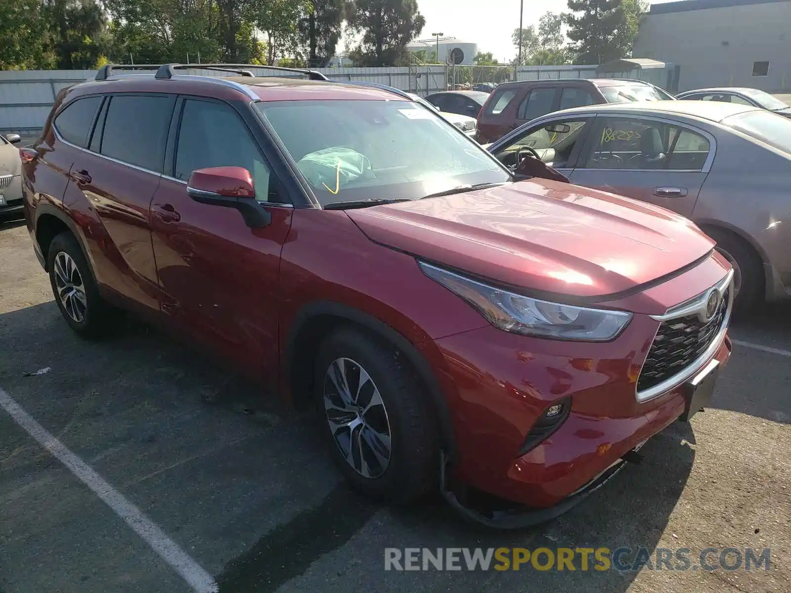 1 Photograph of a damaged car 5TDHZRAH9LS508857 TOYOTA HIGHLANDER 2020