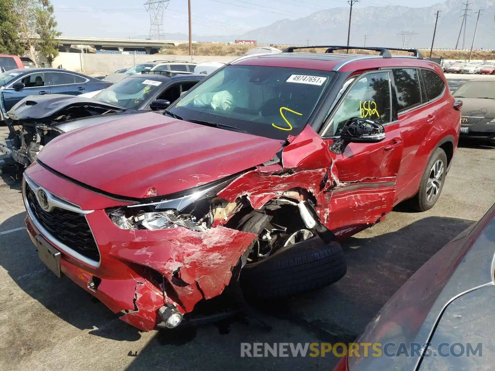 2 Photograph of a damaged car 5TDHZRAH9LS508857 TOYOTA HIGHLANDER 2020