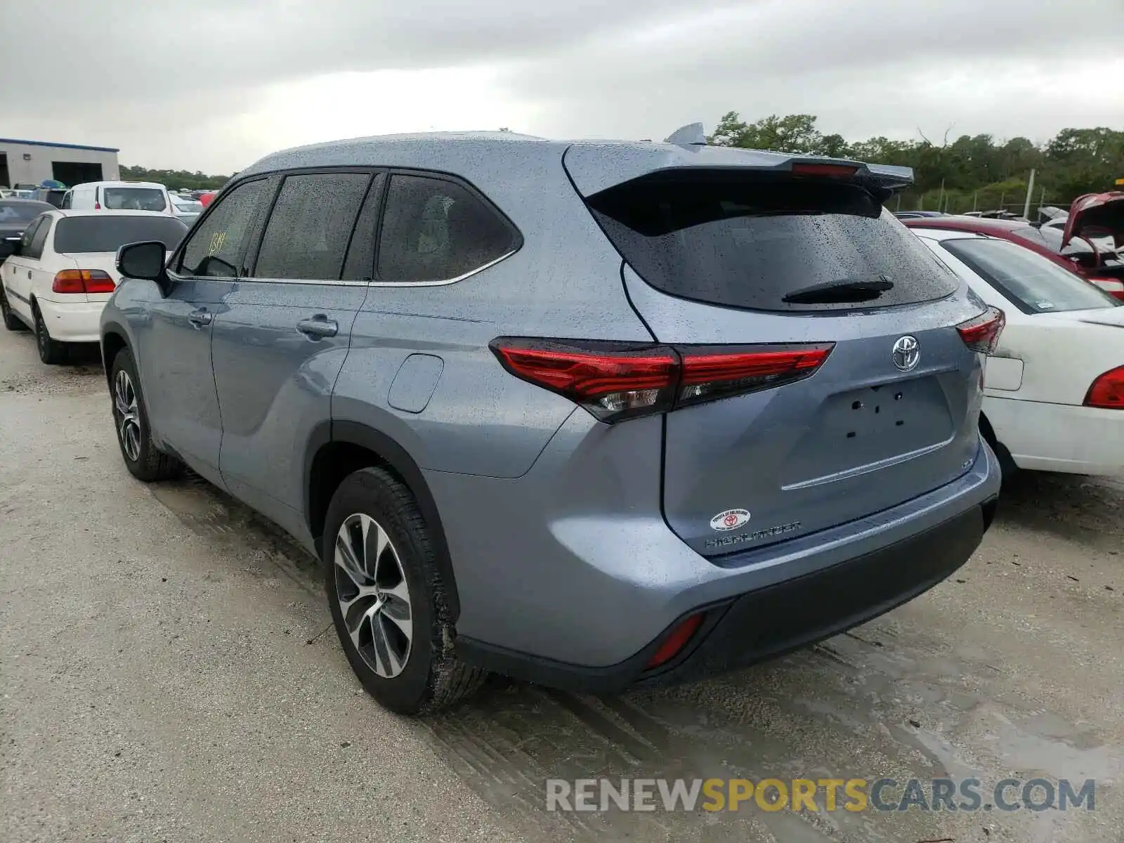 3 Photograph of a damaged car 5TDHZRAHXLS004219 TOYOTA HIGHLANDER 2020