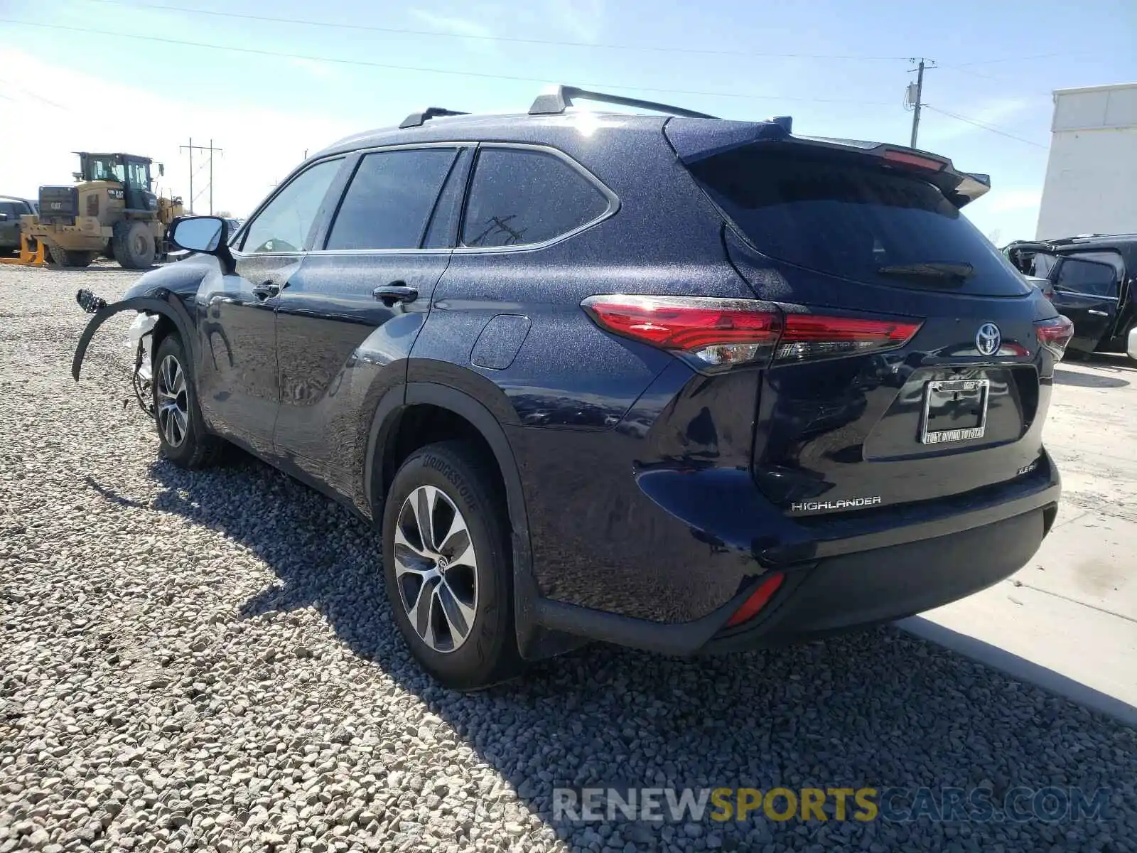 3 Photograph of a damaged car 5TDHZRBH0LS005099 TOYOTA HIGHLANDER 2020