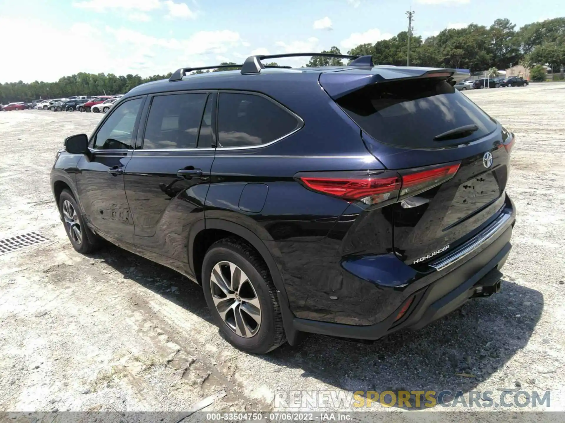 3 Photograph of a damaged car 5TDHZRBH0LS029192 TOYOTA HIGHLANDER 2020