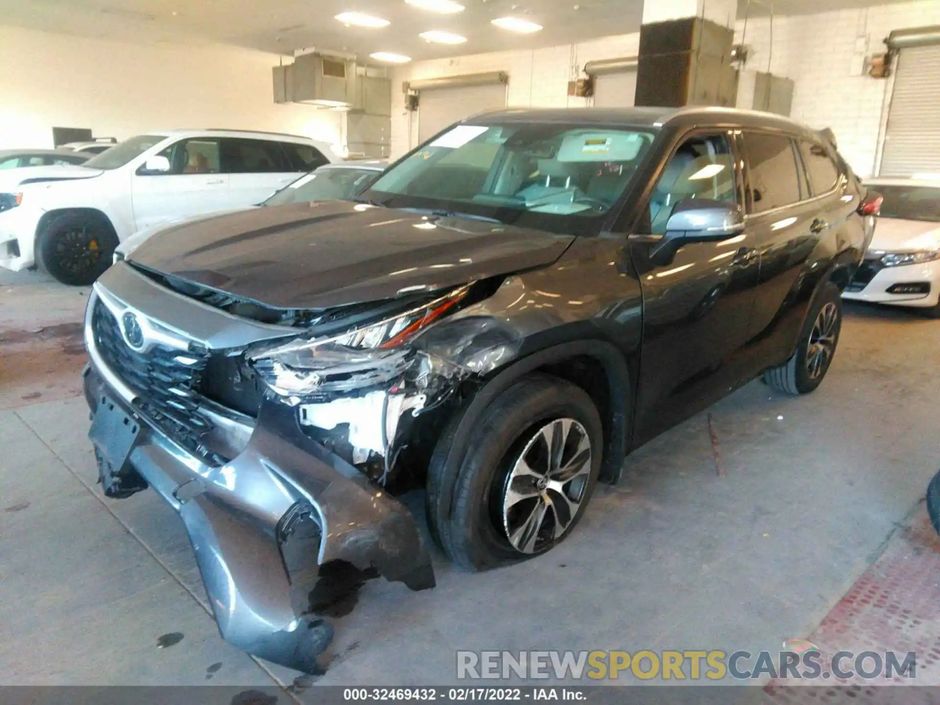 2 Photograph of a damaged car 5TDHZRBH1LS029590 TOYOTA HIGHLANDER 2020