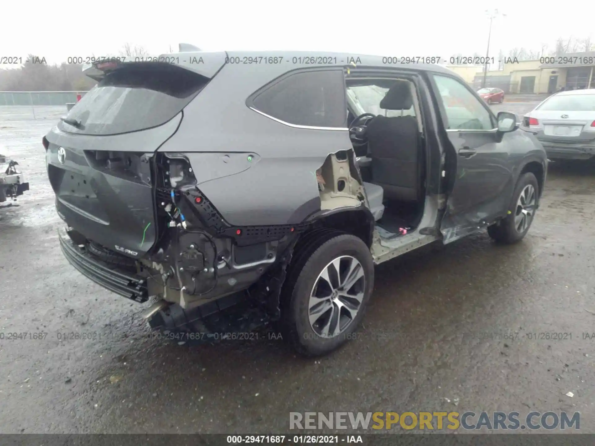 4 Photograph of a damaged car 5TDHZRBH1LS039942 TOYOTA HIGHLANDER 2020