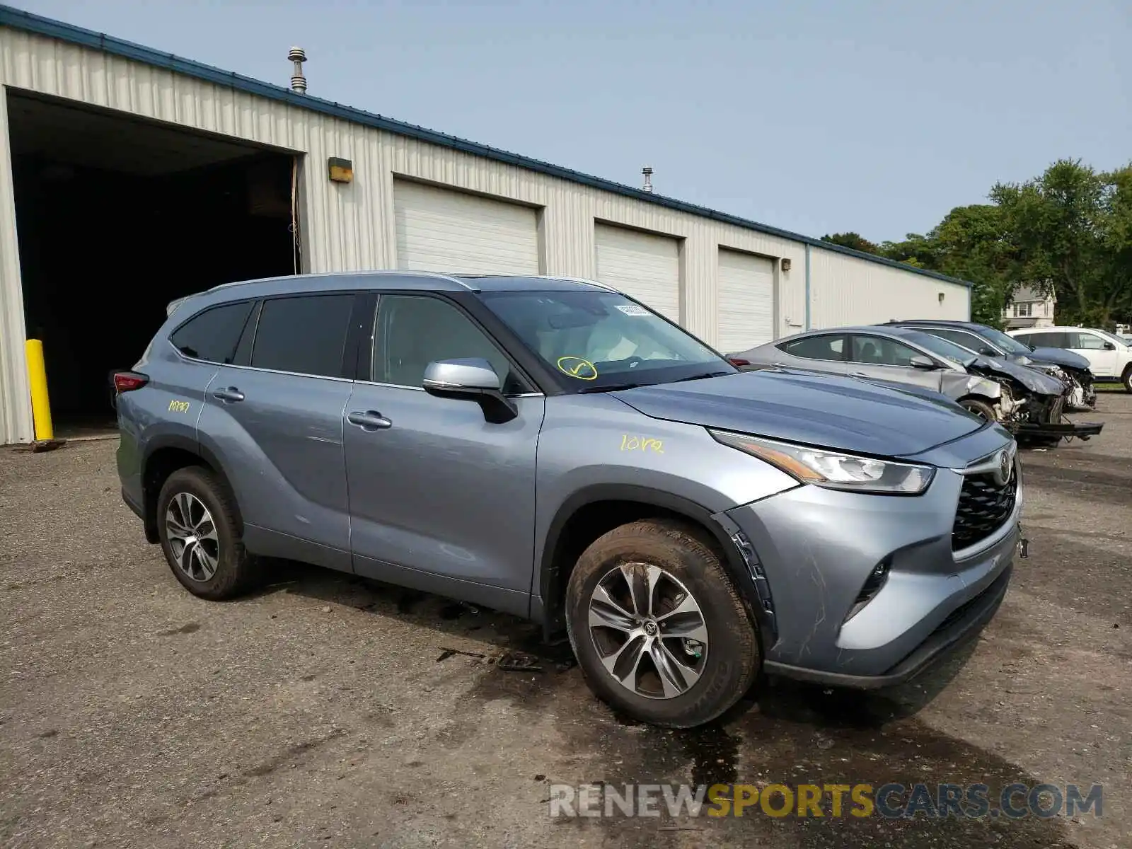 1 Photograph of a damaged car 5TDHZRBH3LS032359 TOYOTA HIGHLANDER 2020