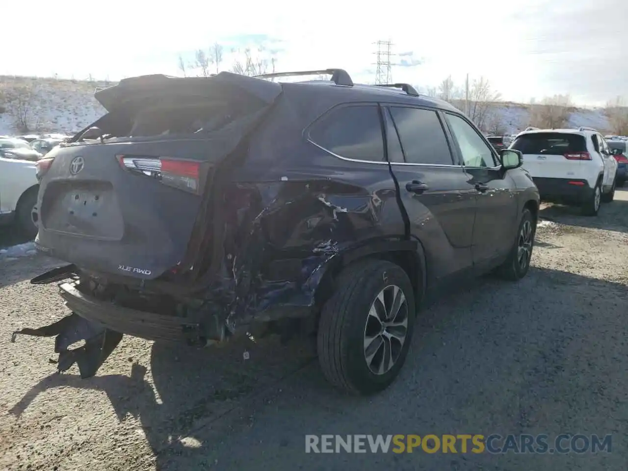 4 Photograph of a damaged car 5TDHZRBH4LS006336 TOYOTA HIGHLANDER 2020