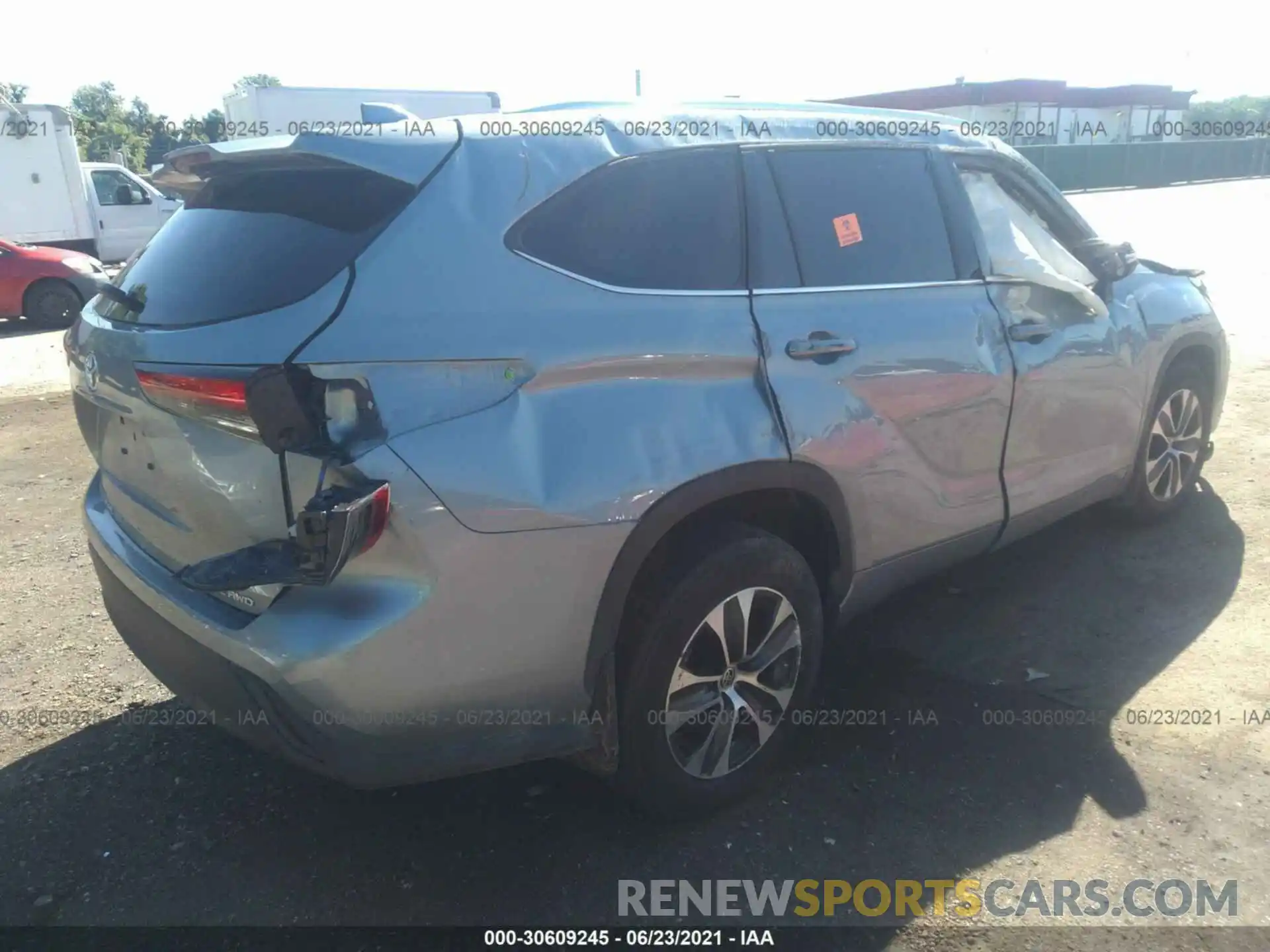 4 Photograph of a damaged car 5TDHZRBH4LS006787 TOYOTA HIGHLANDER 2020