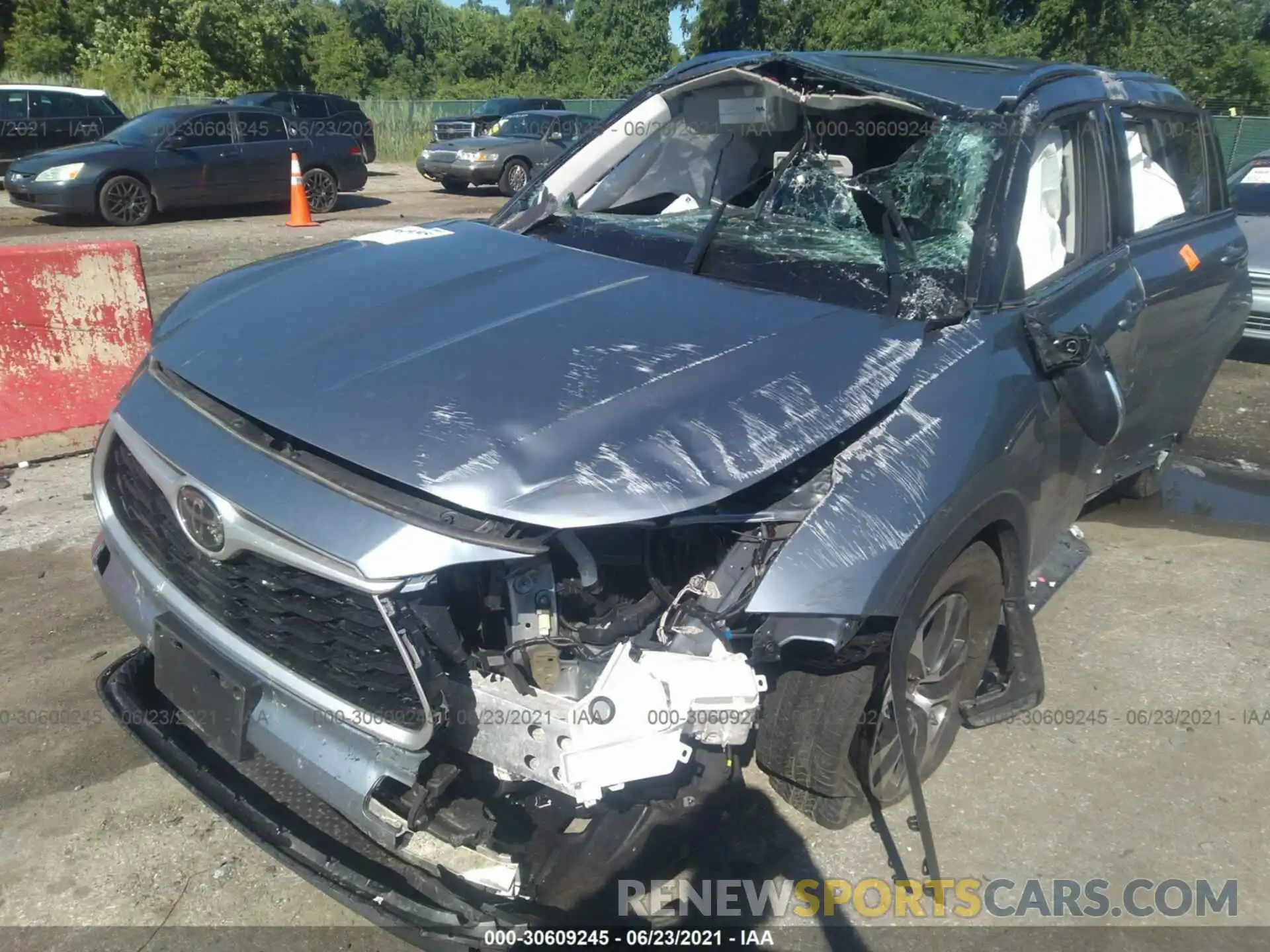 6 Photograph of a damaged car 5TDHZRBH4LS006787 TOYOTA HIGHLANDER 2020