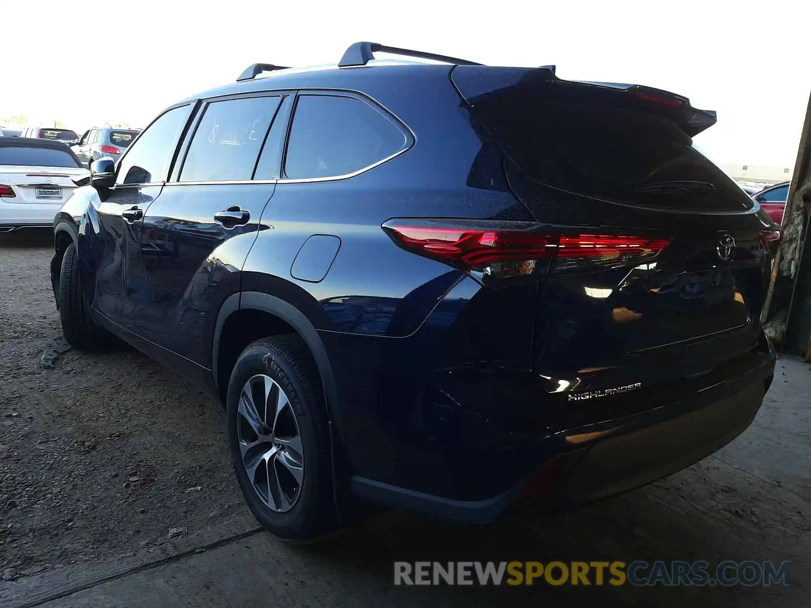 3 Photograph of a damaged car 5TDHZRBH4LS017501 TOYOTA HIGHLANDER 2020