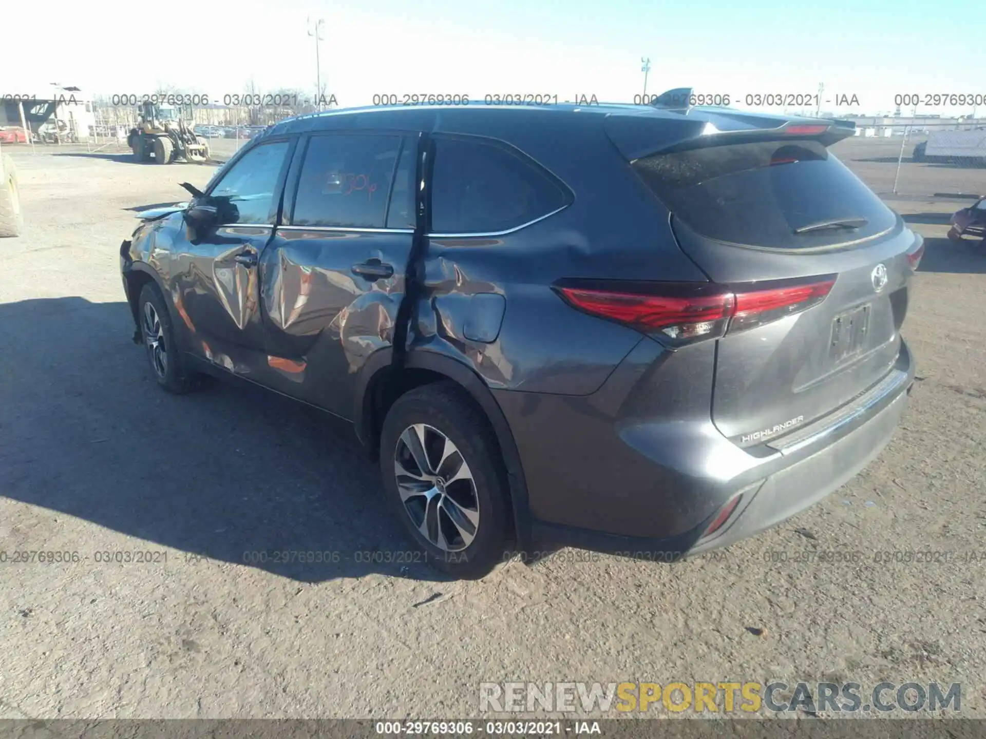 3 Photograph of a damaged car 5TDHZRBH4LS022228 TOYOTA HIGHLANDER 2020