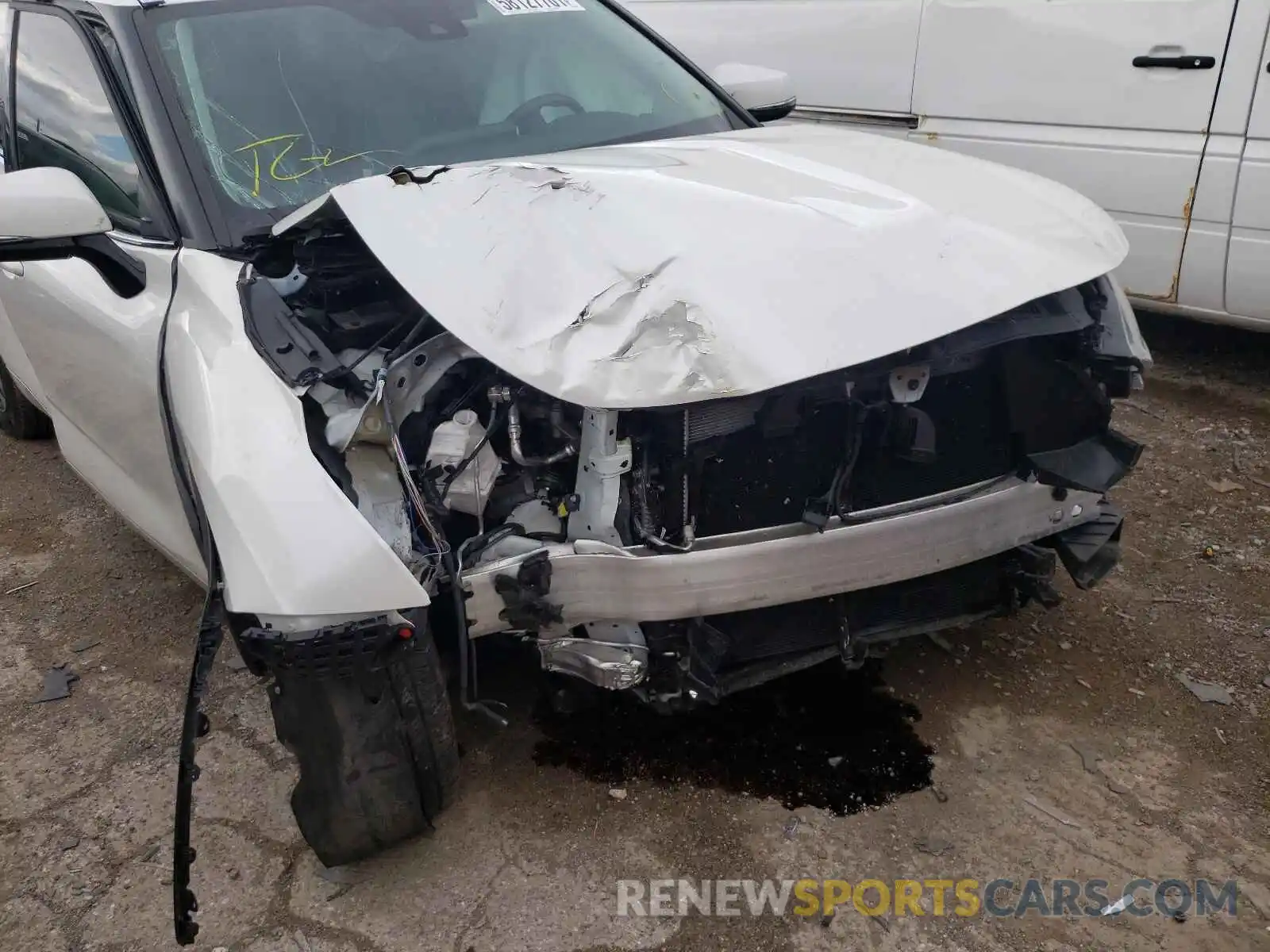 9 Photograph of a damaged car 5TDHZRBH4LS031320 TOYOTA HIGHLANDER 2020