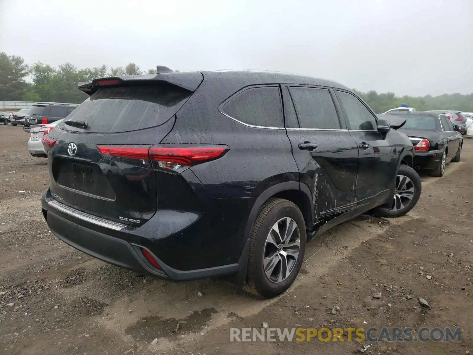 4 Photograph of a damaged car 5TDHZRBH4LS512264 TOYOTA HIGHLANDER 2020