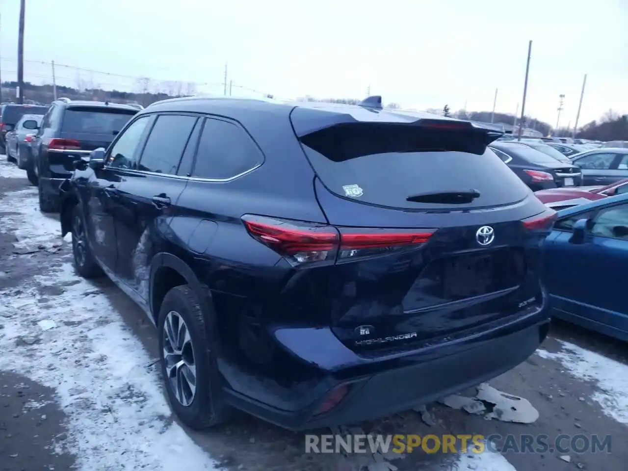 3 Photograph of a damaged car 5TDHZRBH4LS514340 TOYOTA HIGHLANDER 2020