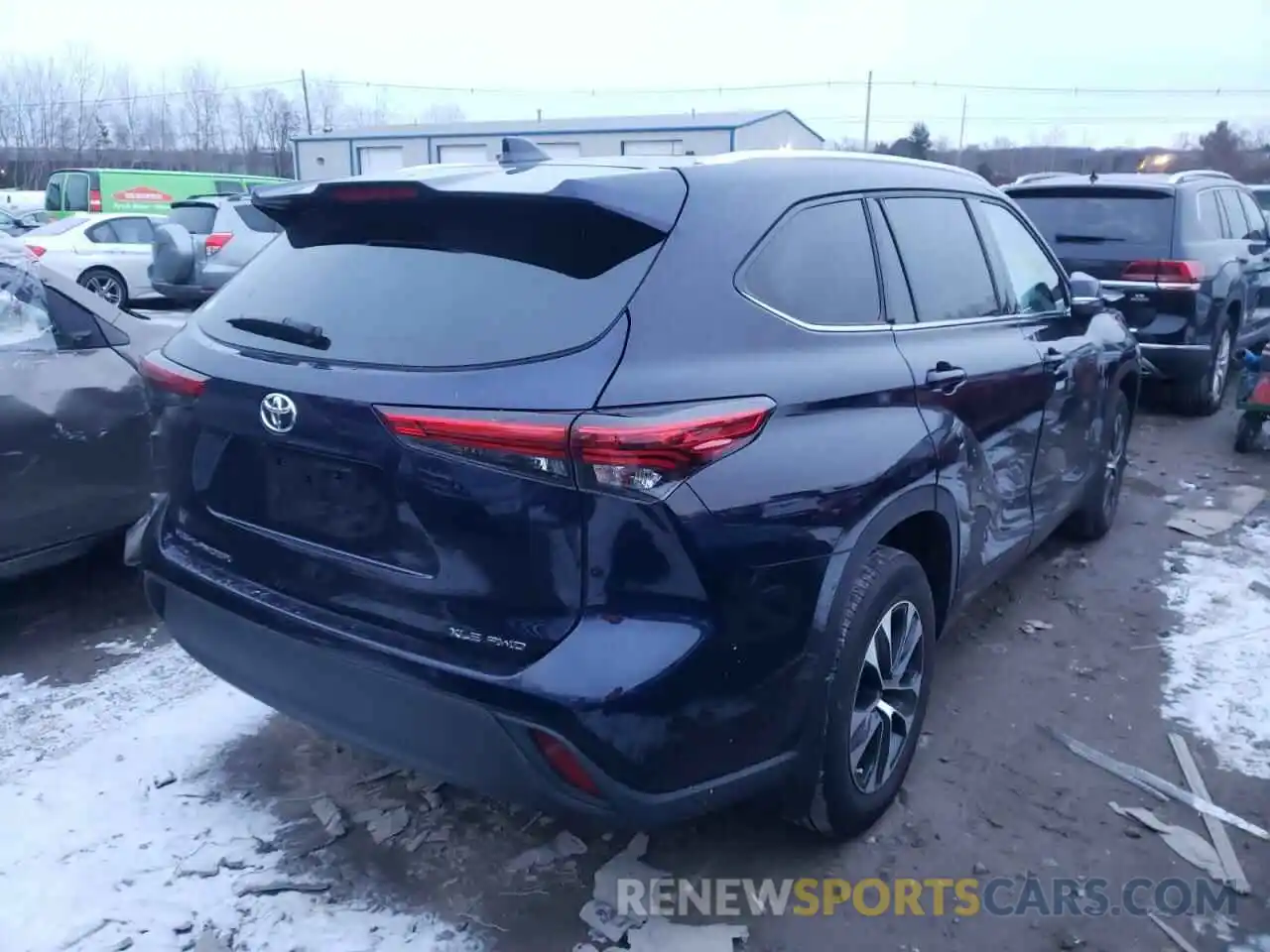 4 Photograph of a damaged car 5TDHZRBH4LS514340 TOYOTA HIGHLANDER 2020