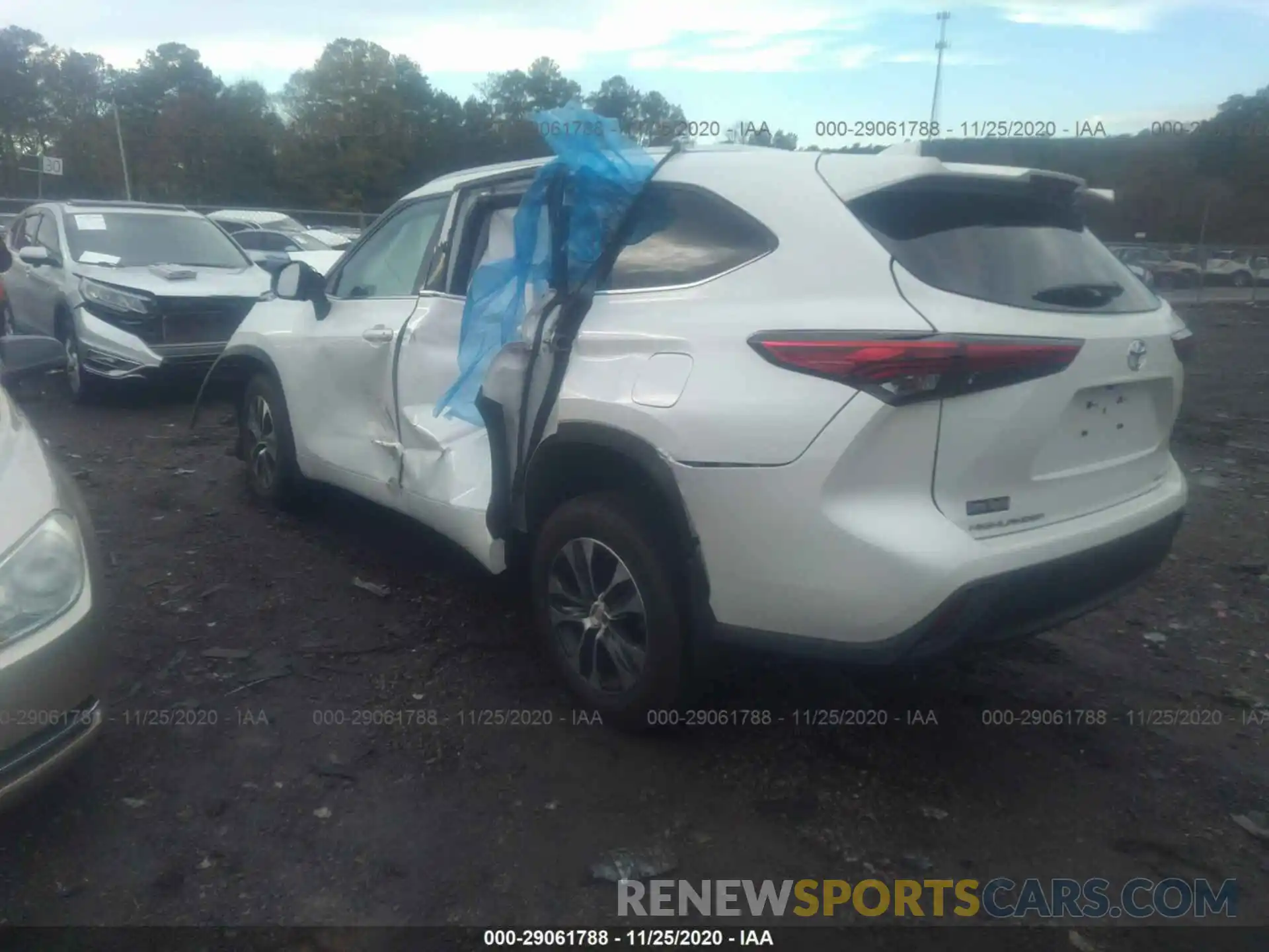 3 Photograph of a damaged car 5TDHZRBH4LS520235 TOYOTA HIGHLANDER 2020