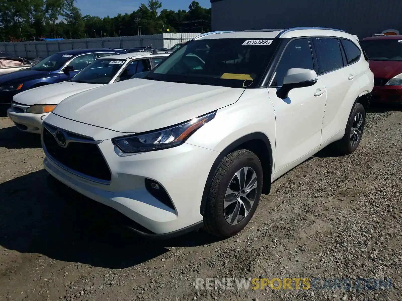 1 Photograph of a damaged car 5TDHZRBH5LS502102 TOYOTA HIGHLANDER 2020