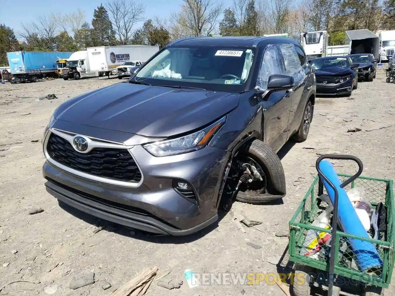 2 Photograph of a damaged car 5TDHZRBH6LS012770 TOYOTA HIGHLANDER 2020