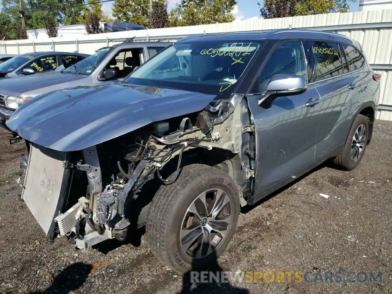 2 Photograph of a damaged car 5TDHZRBH6LS013921 TOYOTA HIGHLANDER 2020