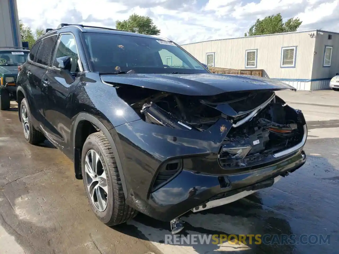 1 Photograph of a damaged car 5TDHZRBH6LS017466 TOYOTA HIGHLANDER 2020