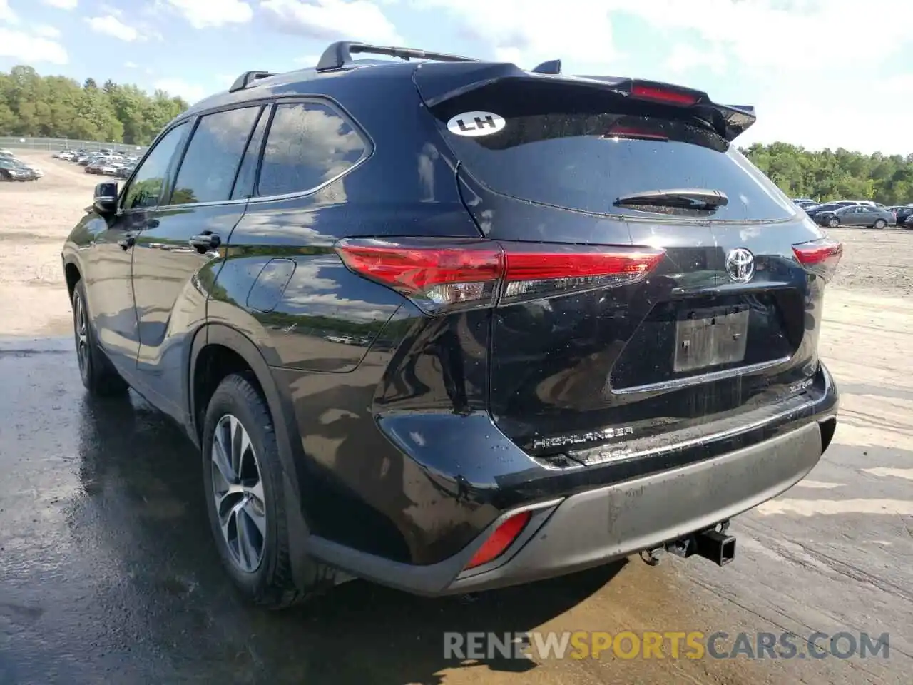 3 Photograph of a damaged car 5TDHZRBH6LS017466 TOYOTA HIGHLANDER 2020