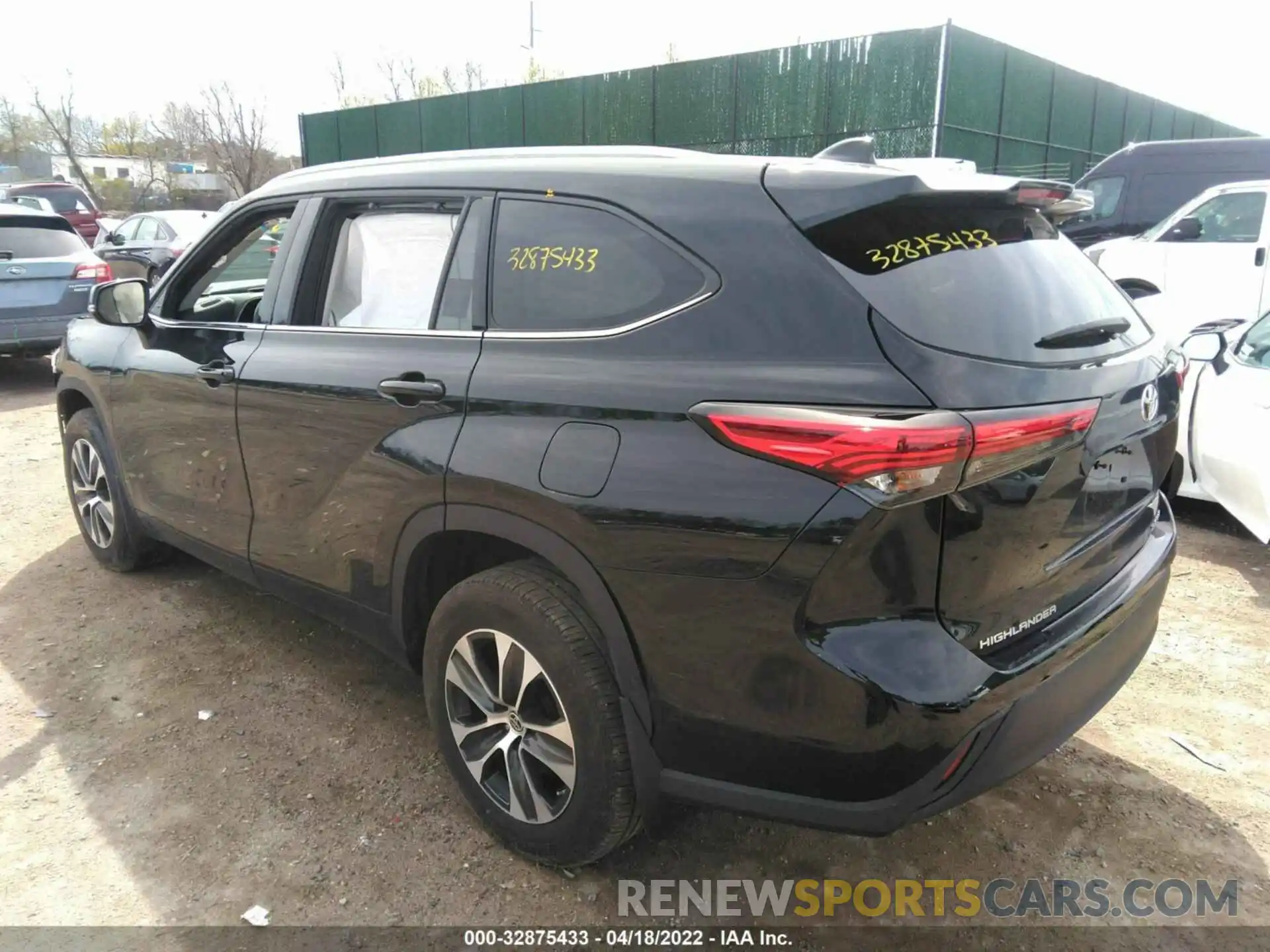 3 Photograph of a damaged car 5TDHZRBH6LS053688 TOYOTA HIGHLANDER 2020