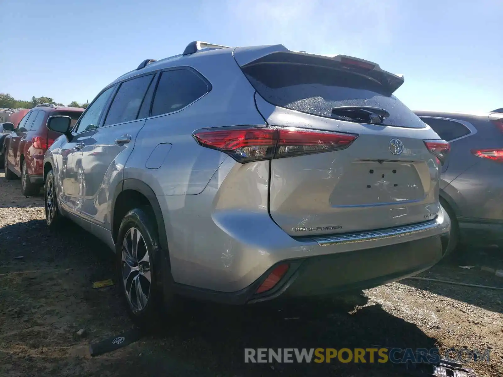 3 Photograph of a damaged car 5TDHZRBH6LS505591 TOYOTA HIGHLANDER 2020