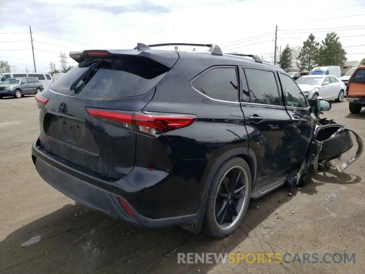 4 Photograph of a damaged car 5TDHZRBH7LS023504 TOYOTA HIGHLANDER 2020