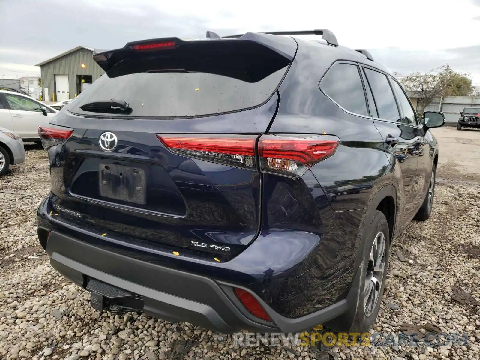 4 Photograph of a damaged car 5TDHZRBH7LS027231 TOYOTA HIGHLANDER 2020